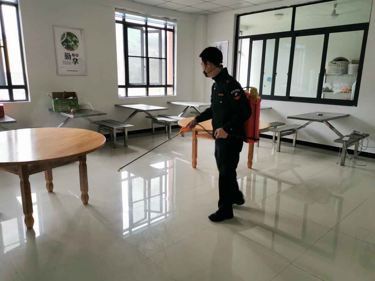 食堂等公共區(qū)域消毒